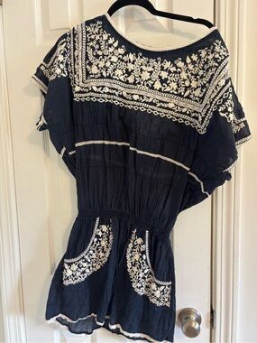 Star Mela Navy Top with White Floral Embroidery